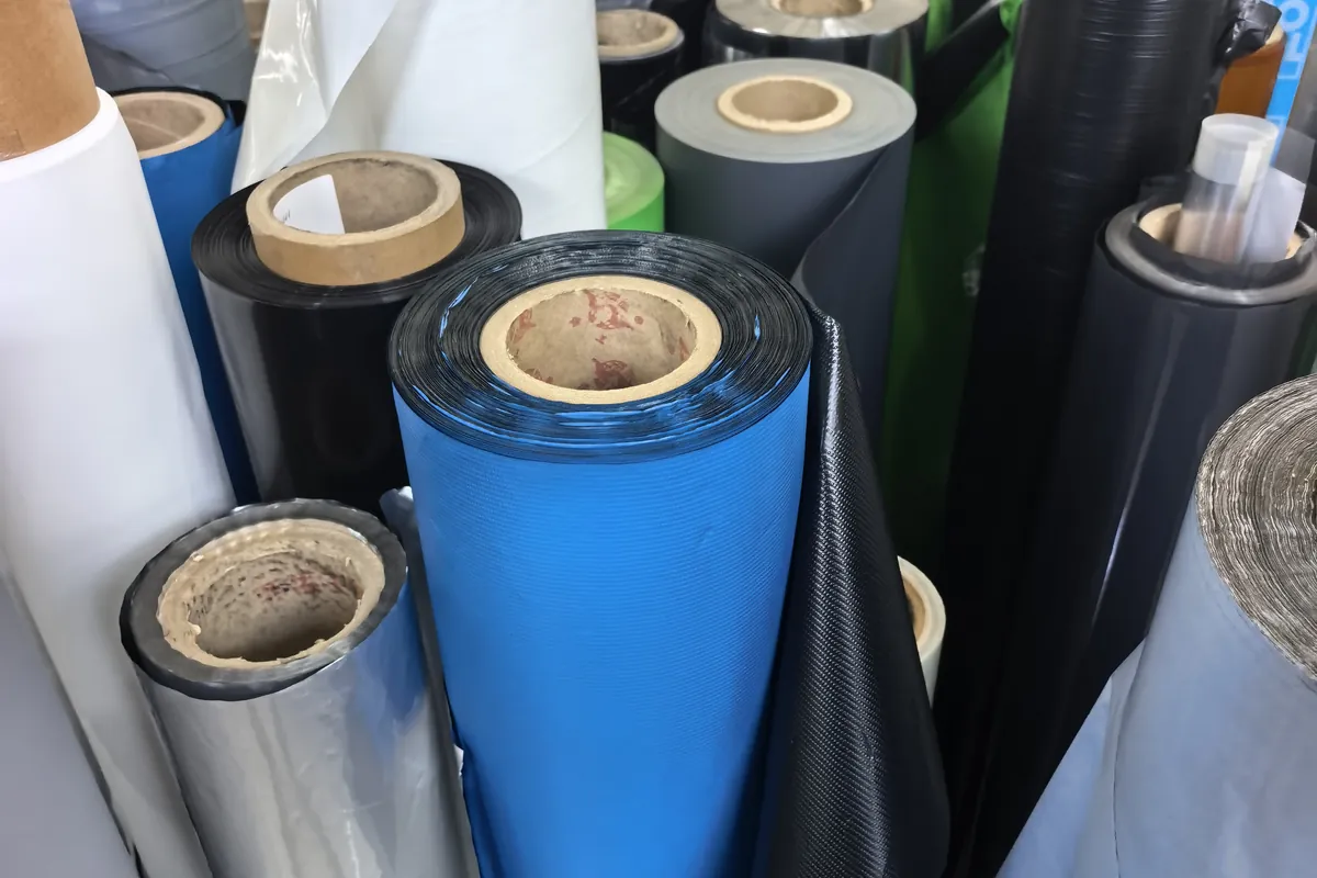 Film samples: colours, roll cores and surface finishes